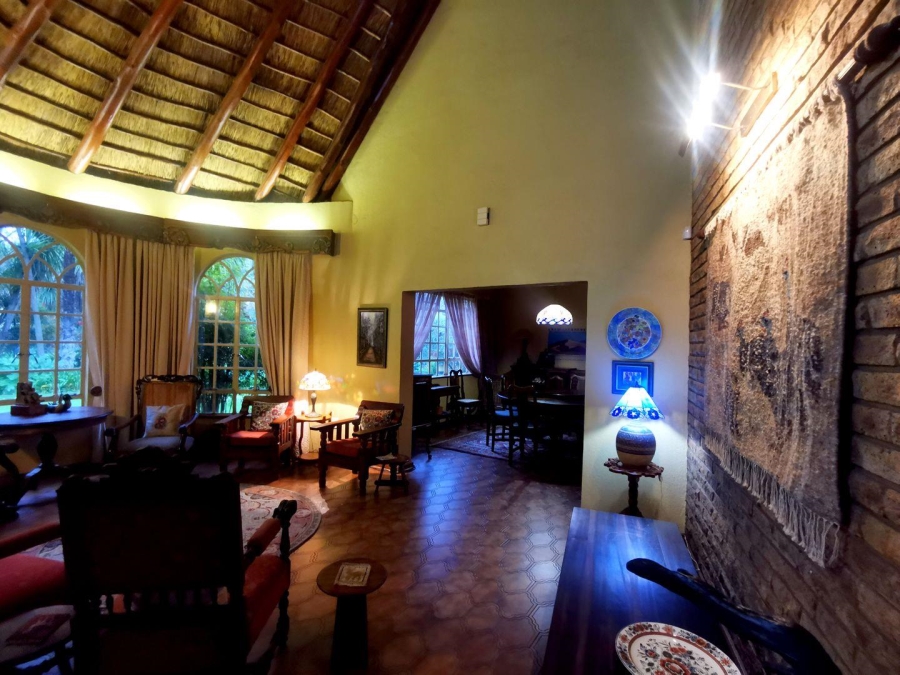 5 Bedroom Property for Sale in Mooivallei Park North West